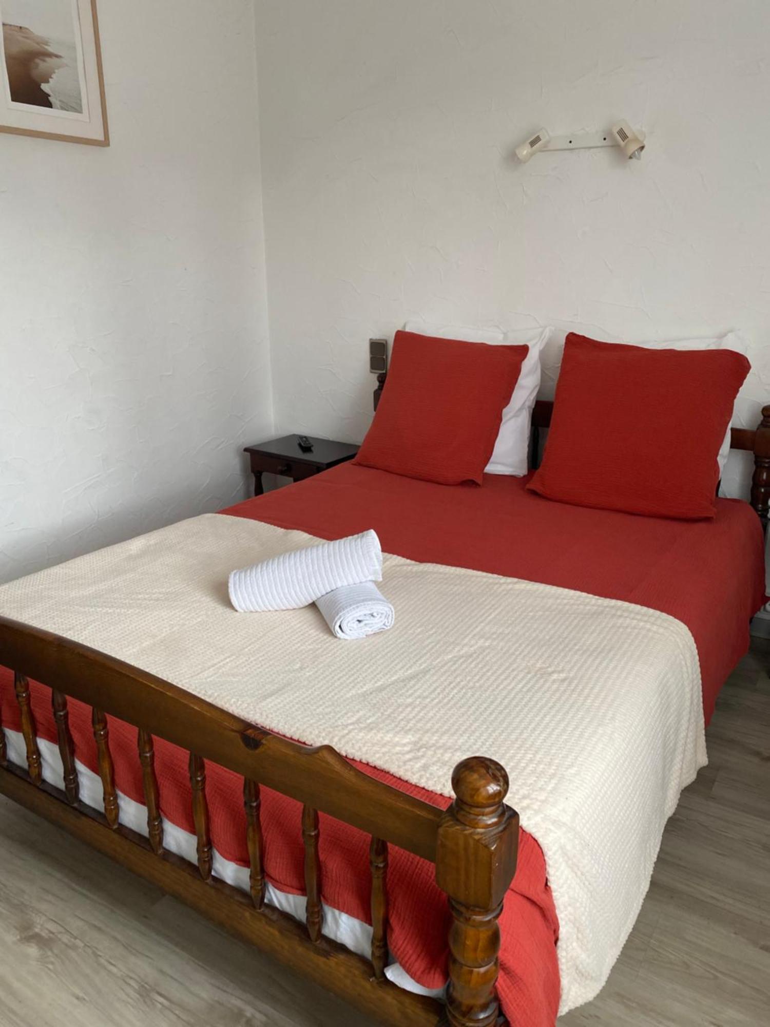 L' Auberge Campagnarde, Lourdes Poueyferré Kültér fotó