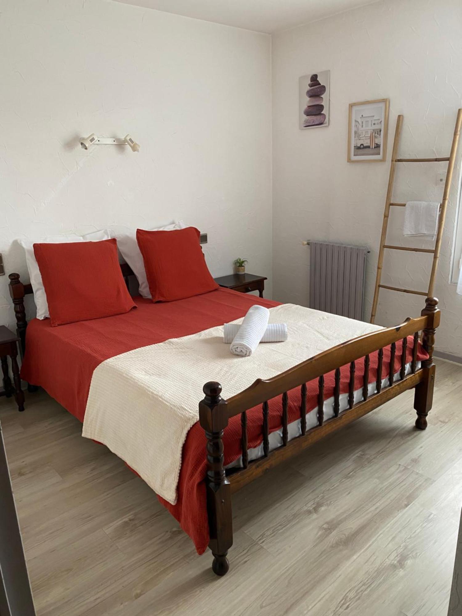 L' Auberge Campagnarde, Lourdes Poueyferré Kültér fotó